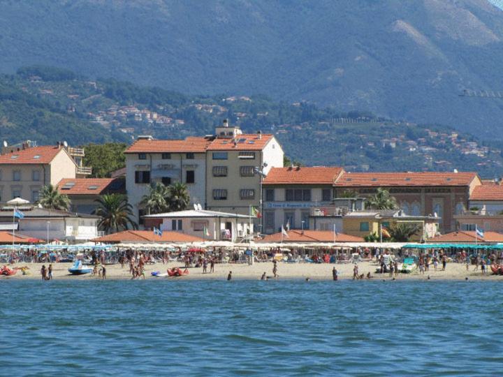 Hotel Pardini Viareggio Esterno foto